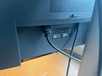 Selling Dell 27 Inch 4K FHD, IP Ultra-Thin Bezel Monitor 3