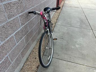 Black 730 Trek Mountain Bike, 21 spd, 15" frame + lock & lights 3