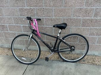 Black 730 Trek Mountain Bike, 21 spd, 15" frame + lock & lights 4