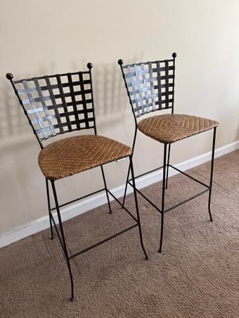Wrought Iron Chairs / Barstool (Set of 2) 2