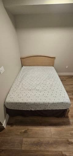 Queen Mattress ($150 or best offer!) 1