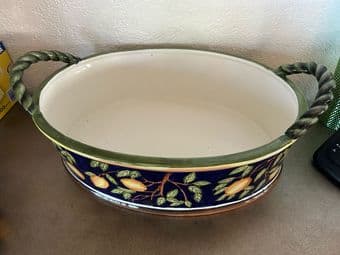 Absolutely gorgeous ceramic dish basket 4
