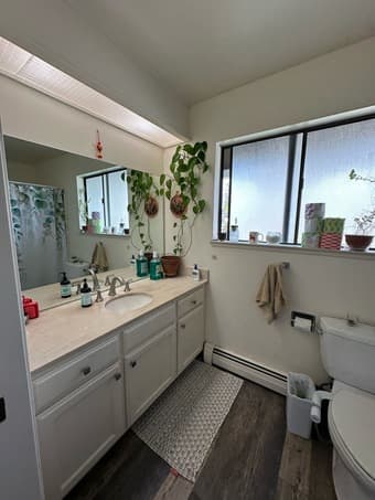 Spacious Room and Bath Available in Large, Community-Focused Home 4