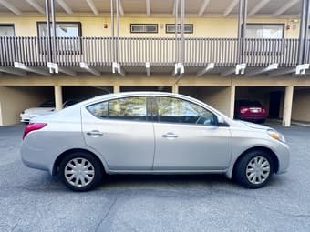 2014 Nissan Versa Silver for sale 3