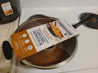 Farberware deep fry non stick pan with lid NEW 1