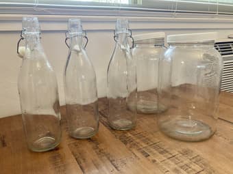 Kombucha kit (2 glass jars, 3 glass bottles with swing-tops, scoby) 1