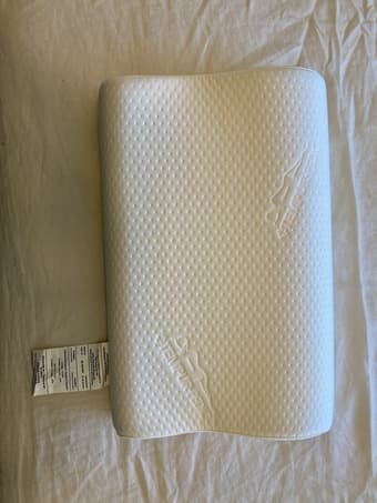 Selling a Tempur-pedic ergo neck pillow (never used) 1