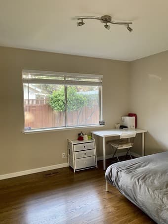 1br in 3br/1b townhouse in Menlo Park from 6/1 or 7/1 3