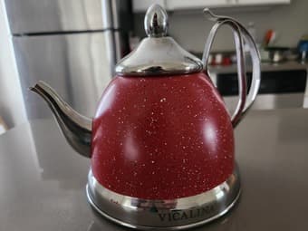 kettle, decor items 1