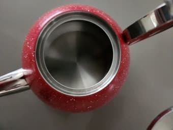 kettle, decor items 3