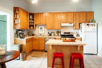 Bedroom Available in Fully-Furnished Noe Valley Victorian $2500 3