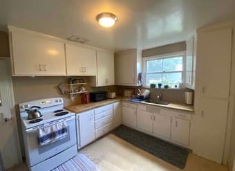 Room for Rent in 3bd/1.5ba in Mountain View 3