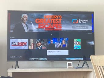43" Samsung Smart TV, 4K 1