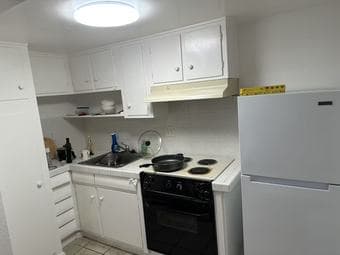 Spacious 1B1B apartment available NOW 1