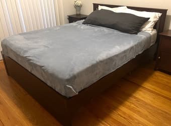 Queen bed with mattress 3