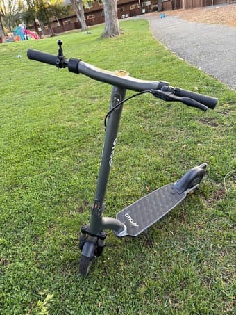Apollo Electric Scooter in great condition 2