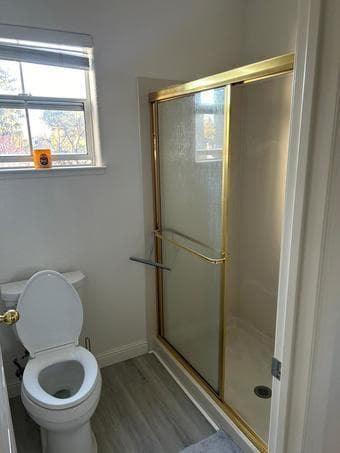 Master bedroom in a 3br/3ba-house, Mountain View 3