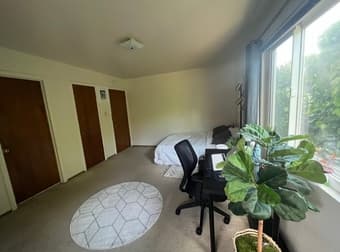 Master Bedroom w/ En Suite Bath near downtown Menlo Park 1