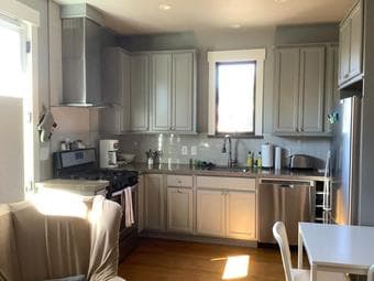 Studio Available at Menlo Park for rent 2