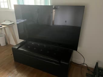 SAMSUNG 65-Inch TV 1