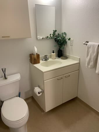 Studio Sublet - AC & Dishwasher - June 6-September 1 - $1960/month 4