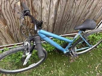26" Shimano MT bike for girls (orgianlly $250+) 1
