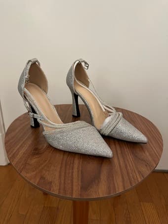 LOTS of women's shoes, size 8 3