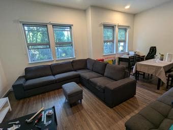 Subletting 1B1B full apartment NEXT TO CAMPUS, full month of May 1