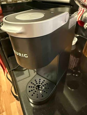 Barely used Keurig K-Mini K-Cup Pod Coffee Maker (Black) – $59 2