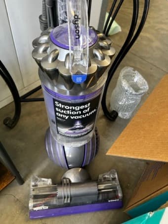 dyson vacuum cleaner 1