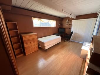 Two furnished private bedrooms available in quiet Palo Alto home! 1