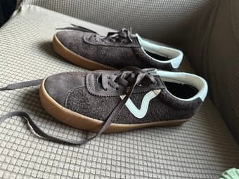 Vans Sport Low Sneaker -- Brown, W7.5/M6 2