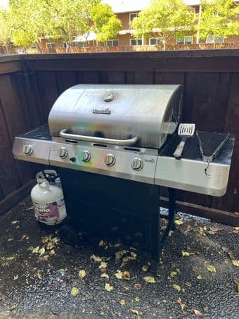 Selling Used Grill with propane tank 1
