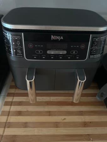 Ninja dual zone two basket 8 qt air fryer - like new 1