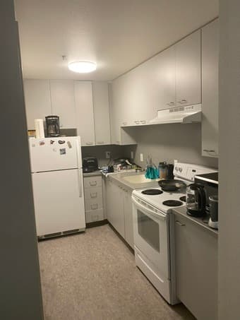 22 June to 10 September, 2B/1B Stanford Lyman housing, fully furnished 4