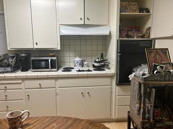 Looking to transfer my lease for 1B1B (with balcony) 1