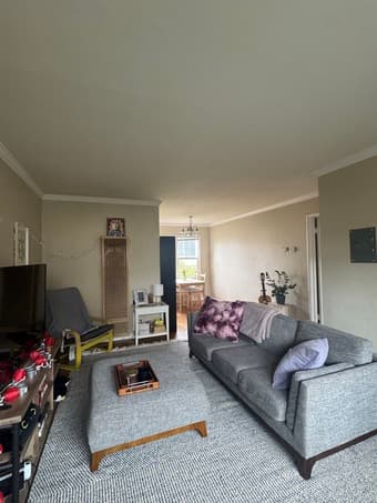 Room in a 2BR/1BA Apartment in Menlo Park, available July 1st 1