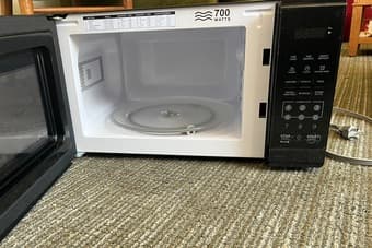 Microwave Oven - Mainstays, black 2