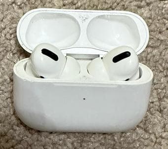Found Apple AirPods Pro Wireless Earbuds 1