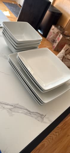 Ceramic plates & bowls set (12 pieces) 1