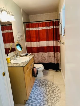 Quiet Detached Cottage Near Stanford – Utilities Included – No Kitchen 4