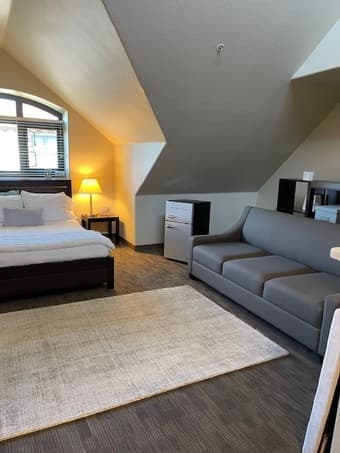 Move out sale- mini refrigerator. rug, bar stools and other items 2