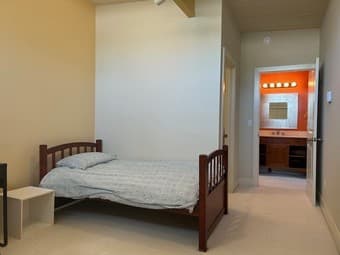 One furnished room for rent in Palo Alto (now to Aug 15) 3