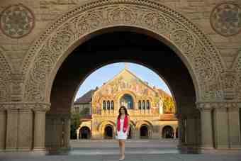 Graduation photos - packages starting at $99! 4