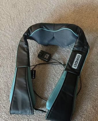 Neck & Shoulder Massager with Heat – Like New! 1