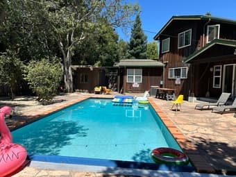 AMAZING Palo Alto room 10 mins from campus, pool in the house 2