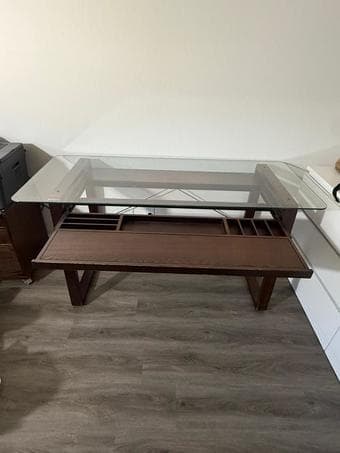 Stylish Office Desk with Matching Side Table – Excellent Condition! 3