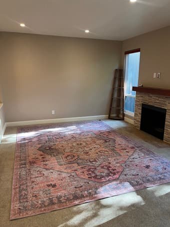 Moving Sale: Beautiful 9ftx12ft Rug! 1