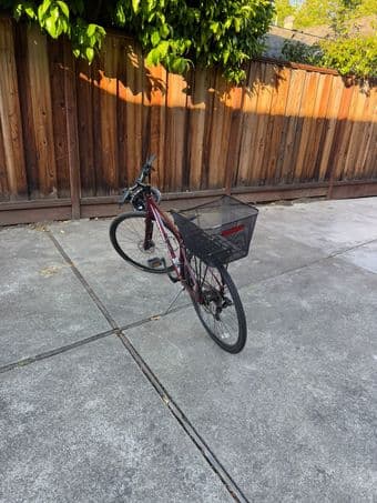 Commuter Bike (giant brand) - $350; incl. basket, lock, helmet 4