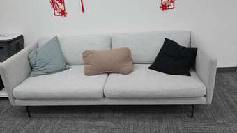 double bed, benchtop dishwasher, bookshelves, sofa etc. 1